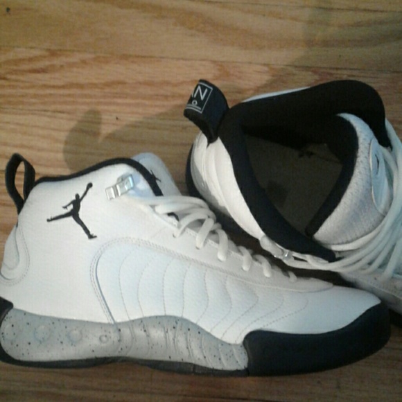 Jordans - Picture 3 of 5