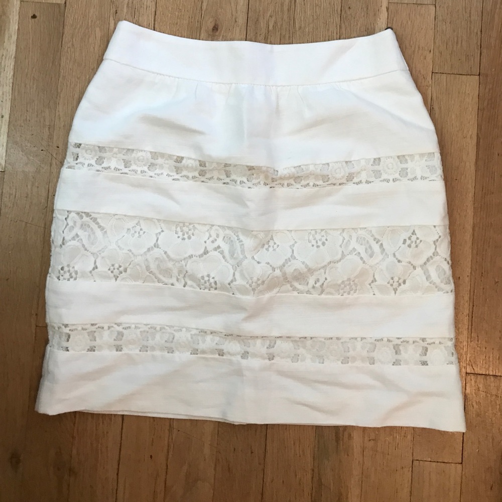 Ann Taylor Loft white Lace mini skirt