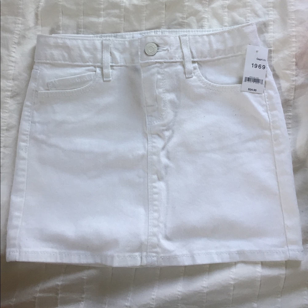 Gap KIDS mini skirt