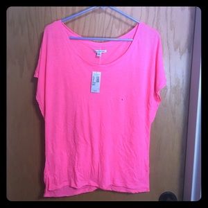NWT American Eagle Bright Pink Small T-Shirt