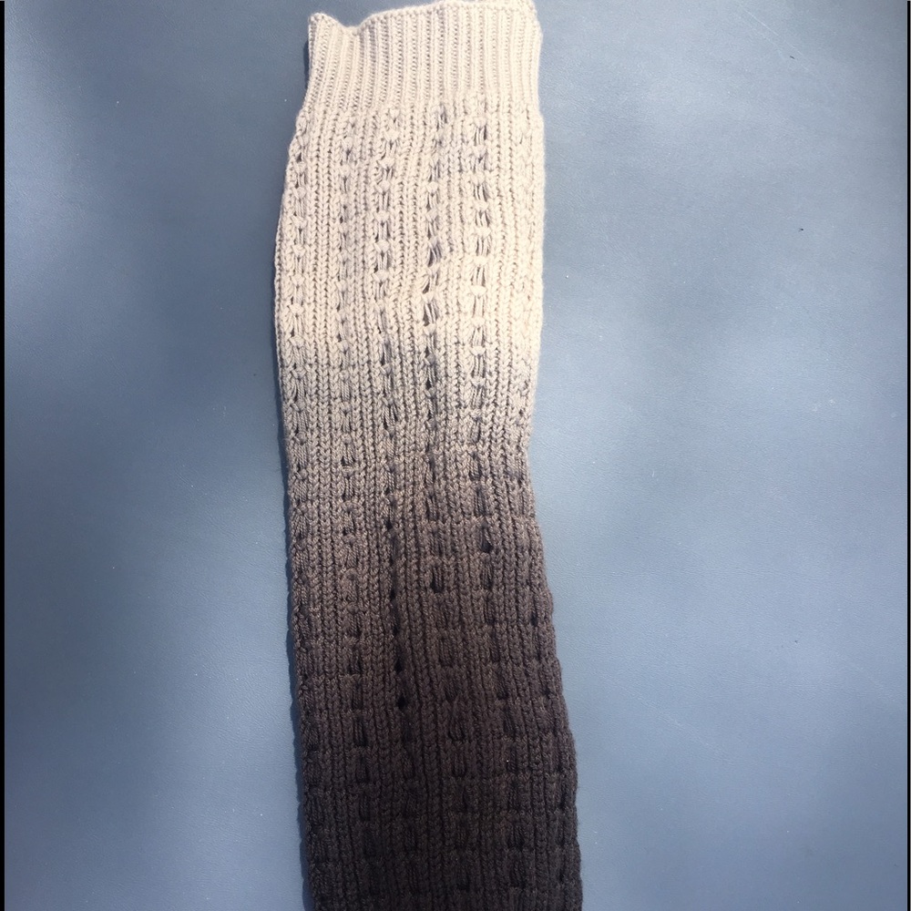 ⭐️ SOLD ⭐️ Ombré leg warmers