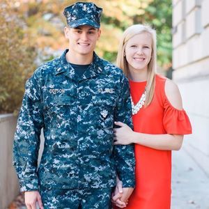 Meet your Posher, Raegen