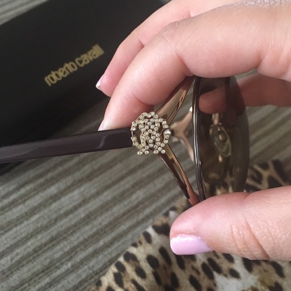Roberto Cavalli Sunglasses - Picture 2 of 8