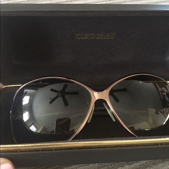 Roberto Cavalli Sunglasses - Picture 6 of 8