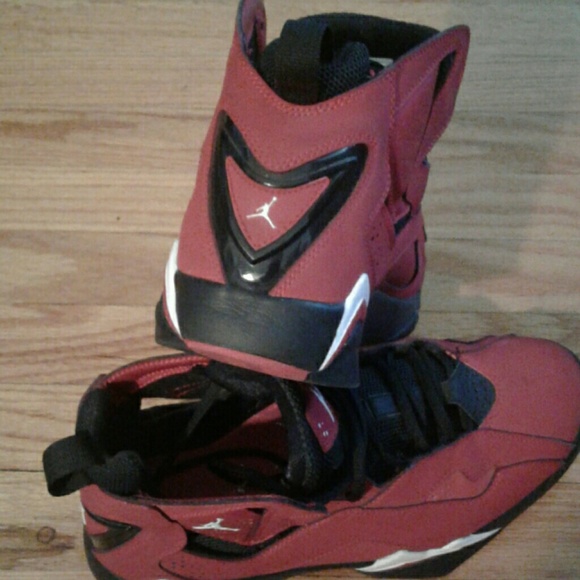 Jordans - Picture 2 of 5