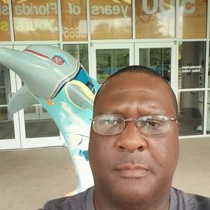 Meet your Posher, Kenneth