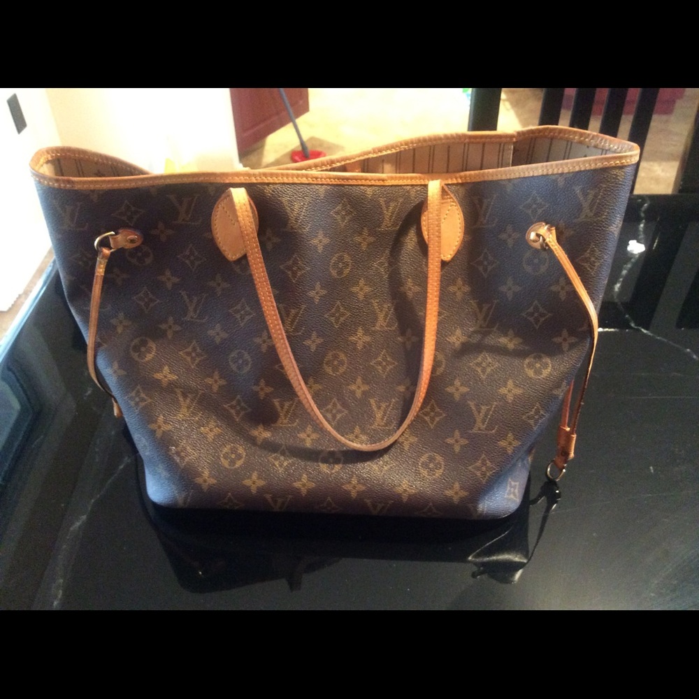 Authentic Louis Vuitton Neverfull MM