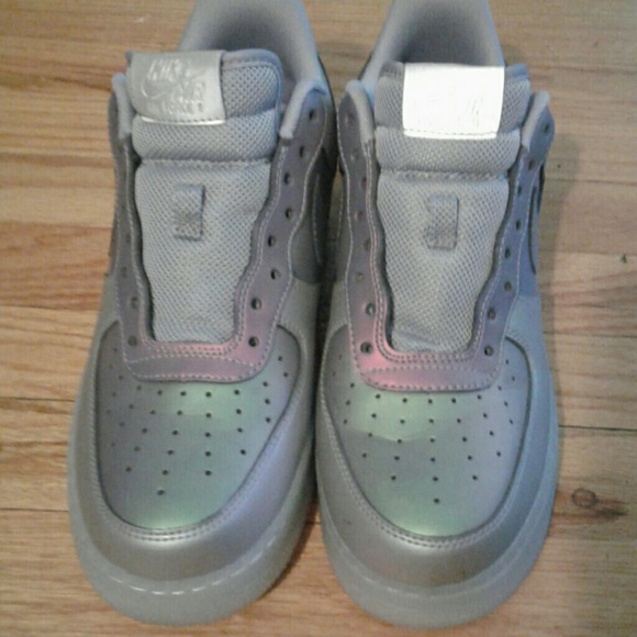 Nikes - Picture 2 of 6