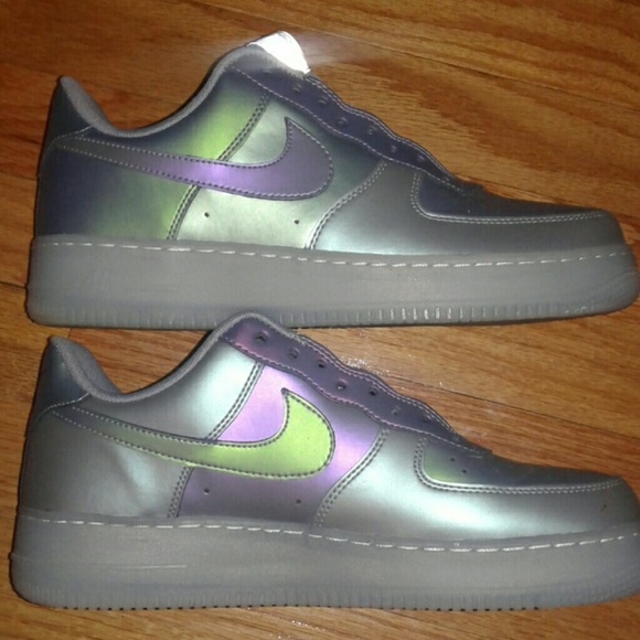 Nikes - Picture 6 of 6