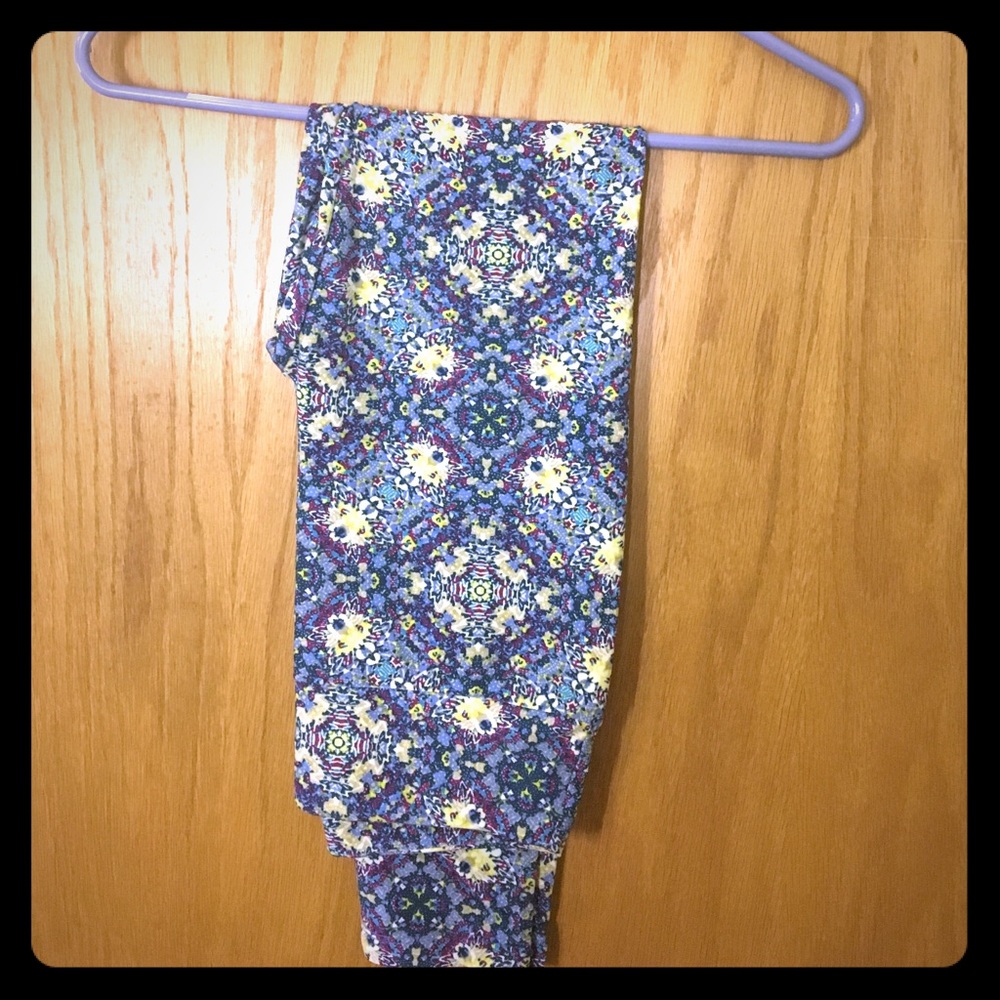 New, Never Worn OS LuLaRoe Leggings