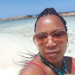 Meet your Posher, Shayla