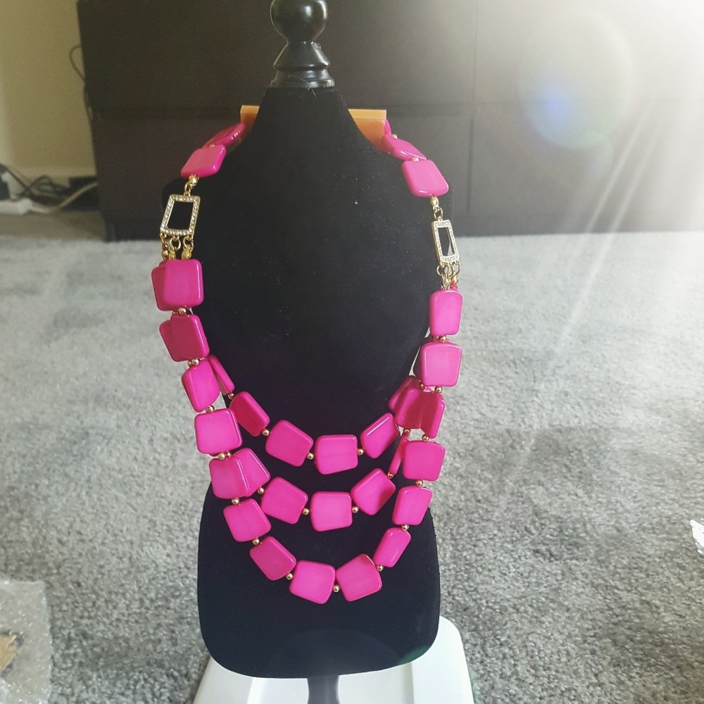 3/20 Pink layered necklace