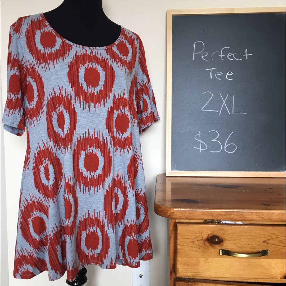 BNWT LuLaRoe Prefect Tee Size 2XL