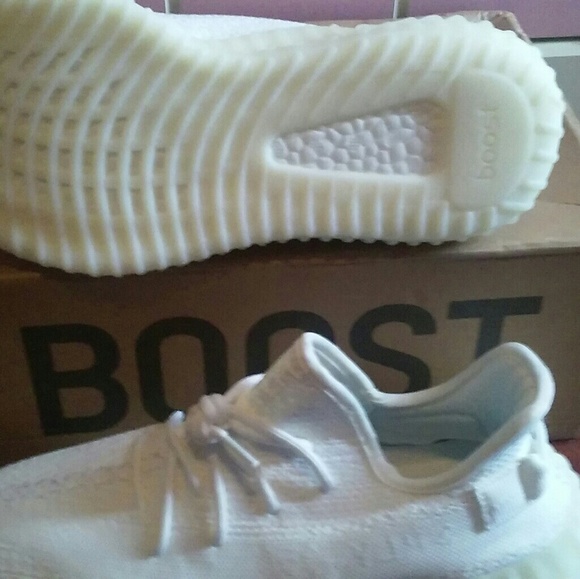Yeezy boost cream white shoe s