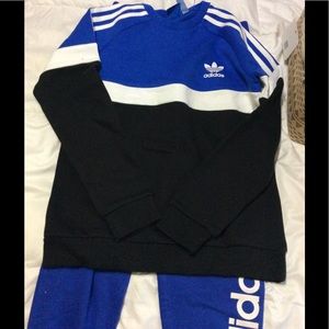 Big Kids Adidas Sweatsuit / Unisex/ Never worn