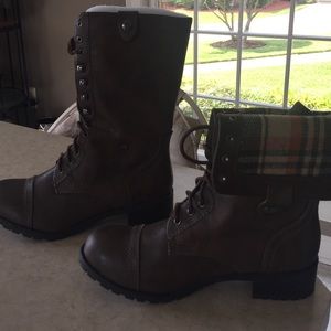 Ladies boots