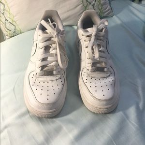 White Nike Airforce