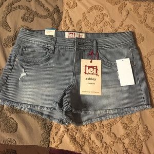 Lei Ashley low rise shorts