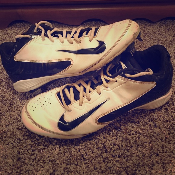 Nike Huarache Baseball Cleats - Picture 1 of 2