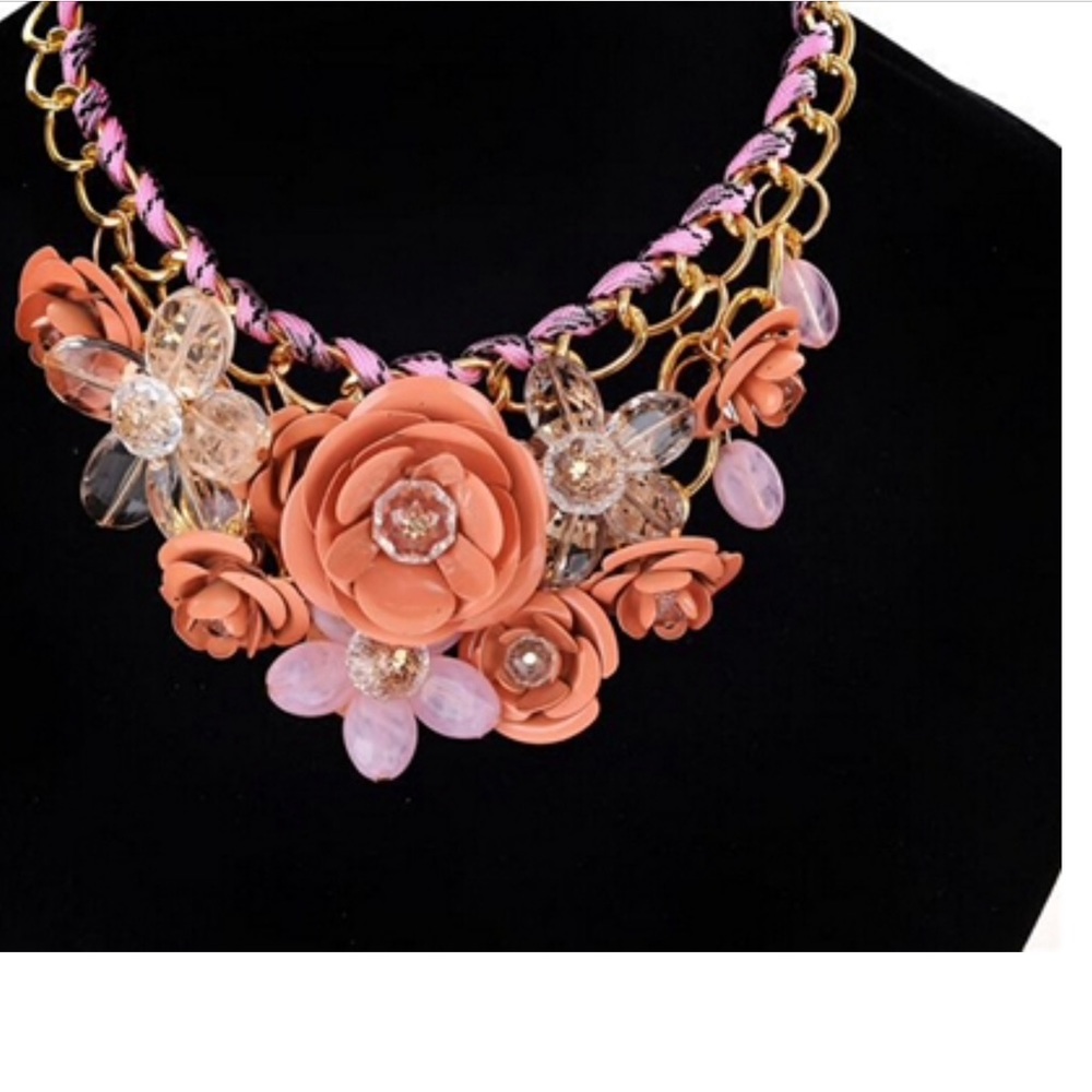 Flower choker