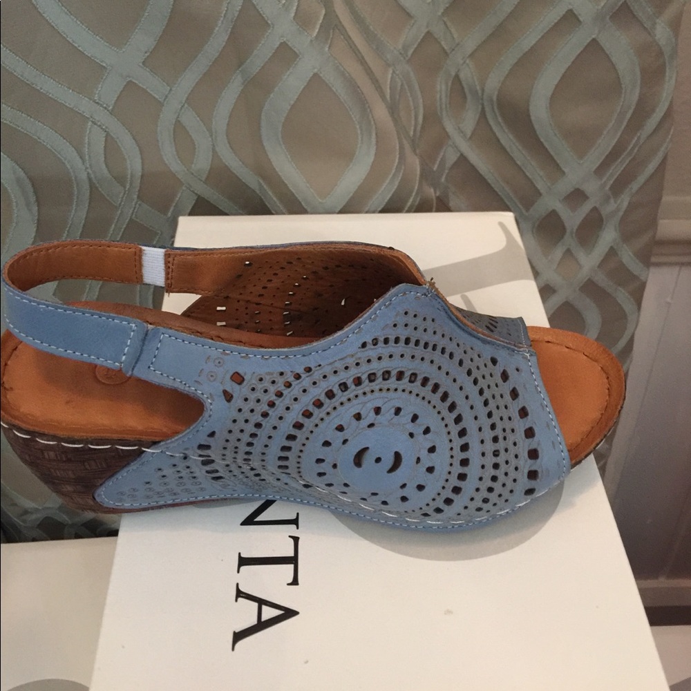 La Pinta Strap Open Toe Back Strap Sandal