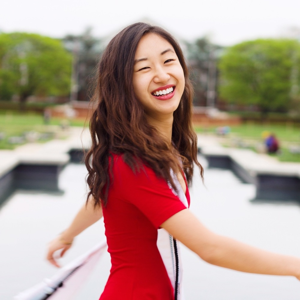 Meet your Posher, Lara