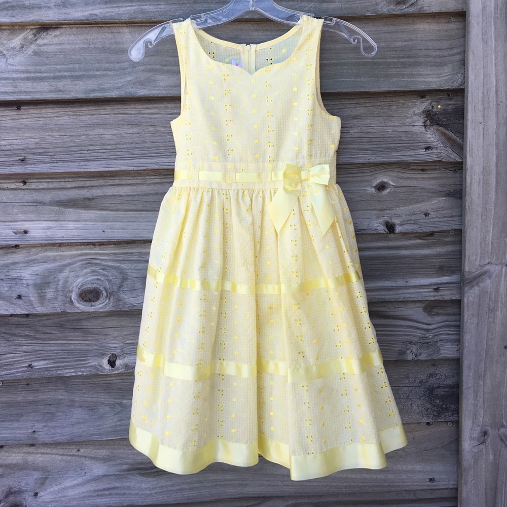 Pretty yellow dress