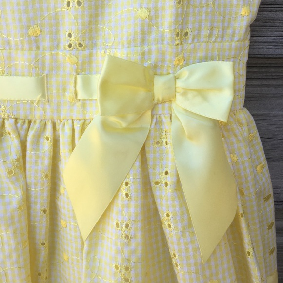 Pretty yellow dress - Picture 2 of 6