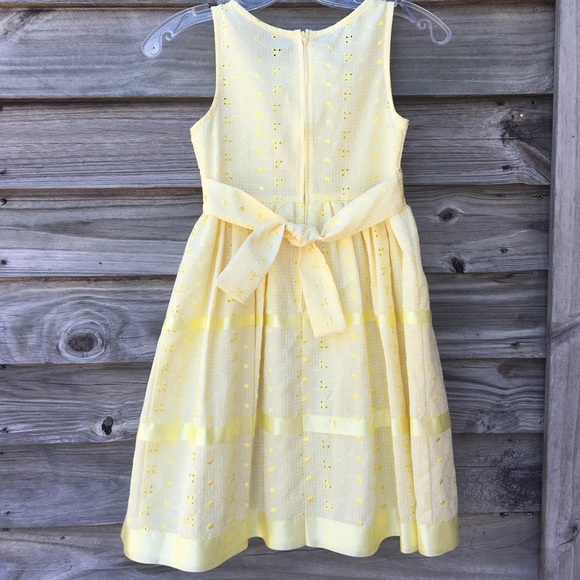 Pretty yellow dress - Picture 5 of 6