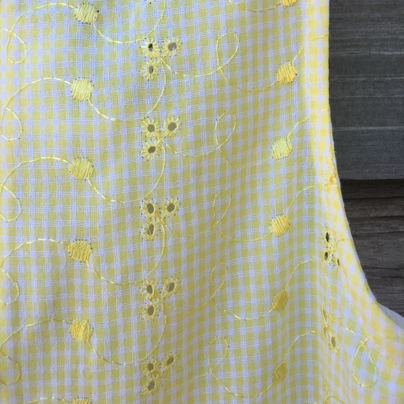 Pretty yellow dress - Picture 6 of 6