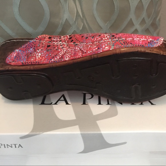 La Pinta Multi Color Sandals - Picture 3 of 4