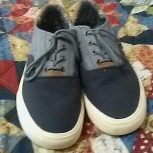Crevo casual shoes