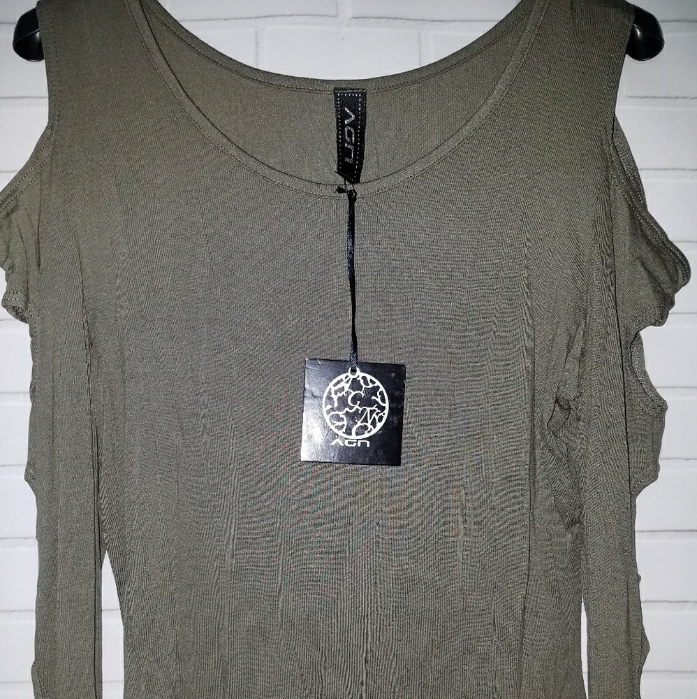 Light sweater. - Picture 3 of 4