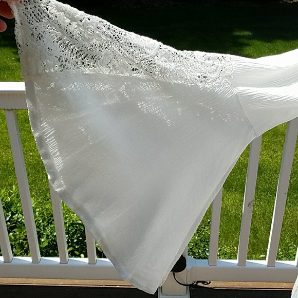 $6!! ⭐️Gauze Bell Sleeve Beach Coverup - Picture 3 of 6