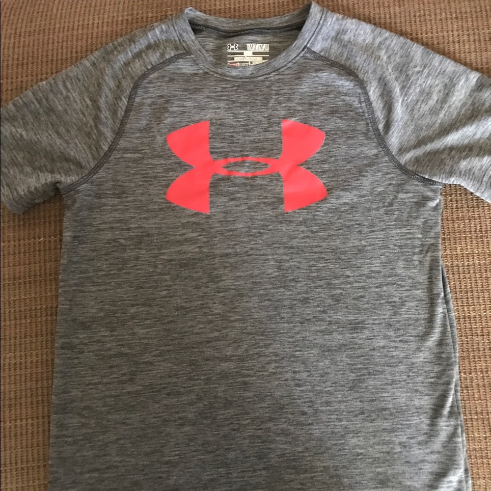 Boys Under Armor Tee Shirt