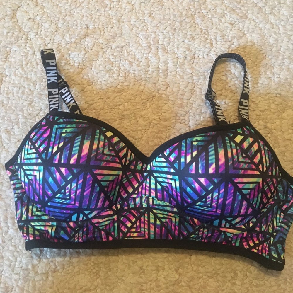 VS pink sports bra
