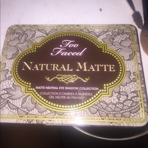 Too faced eyeshawdow palette