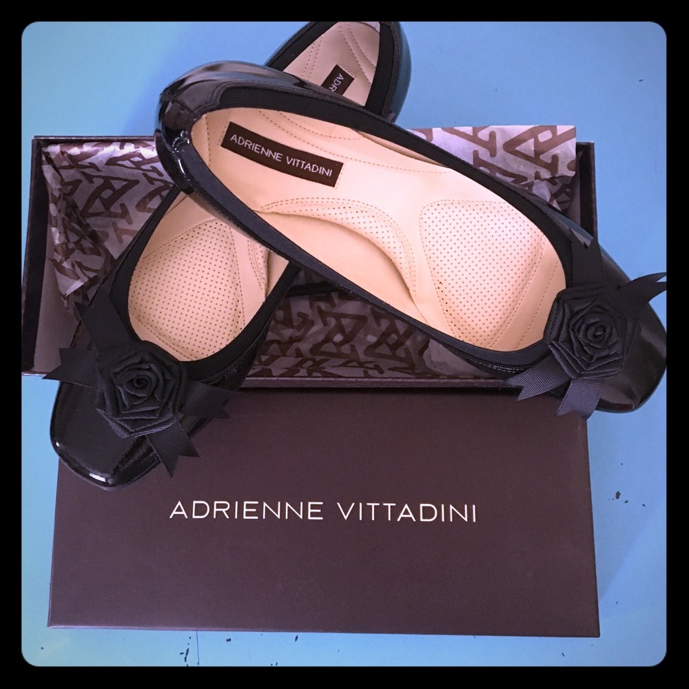 Adrienne vittadini flats