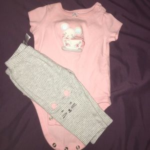 2-piece Carter's girls outfit