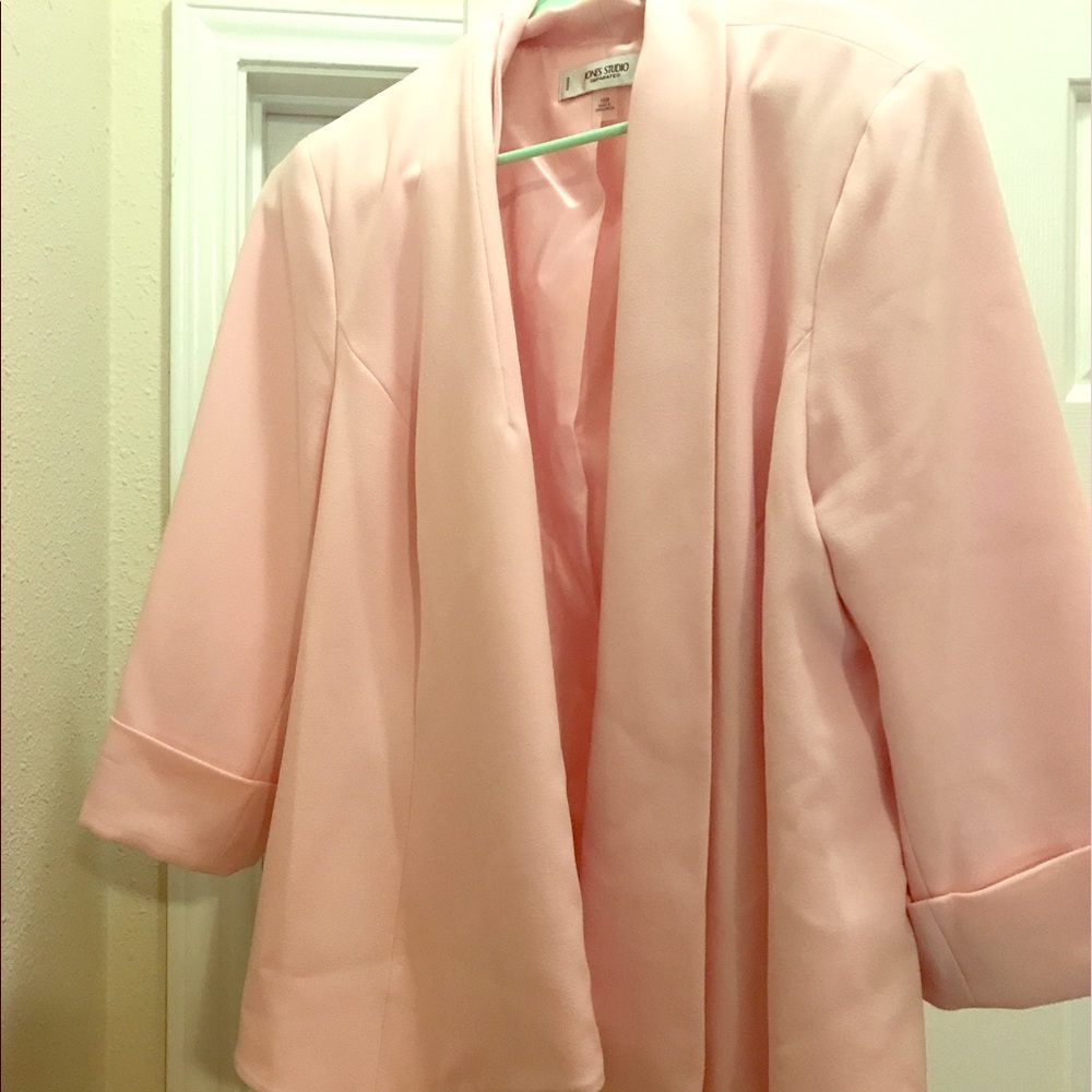 Light pink 3quarter sleeve blazer