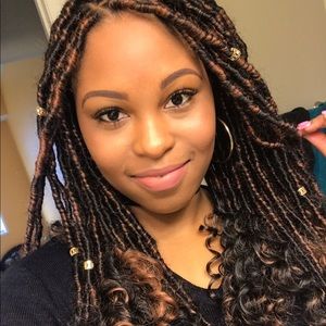 Meet your Posher, Daisha