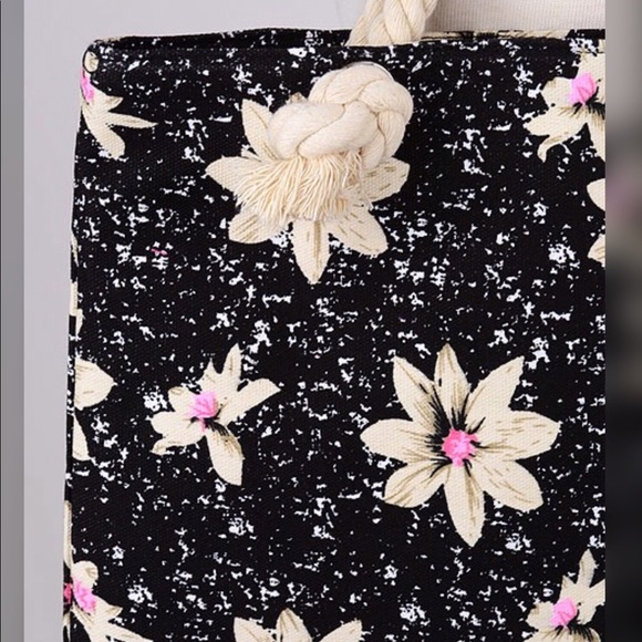 ***Jenni Tote*** - Picture 2 of 2