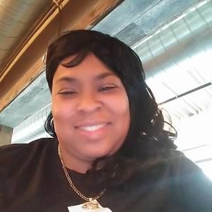 Meet your Posher, Aisha