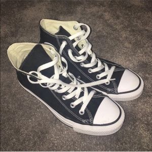 Converse High top size 8 w's 6 m's