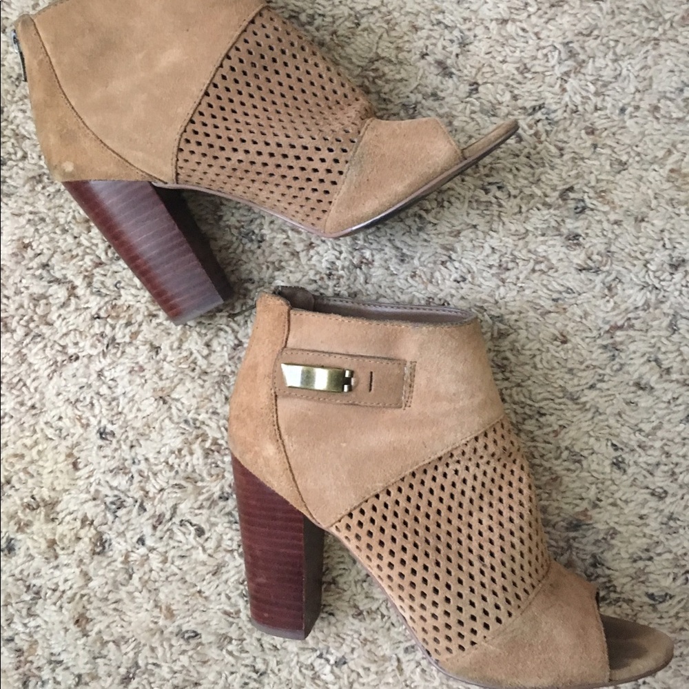 DV Dolce Vita suede perforated booties - size 8