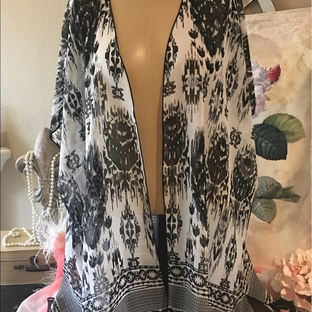 Band of Gypsies Sheer Kimono Medium Large 🆕