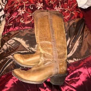 Y'all cowboy boots for sale!
