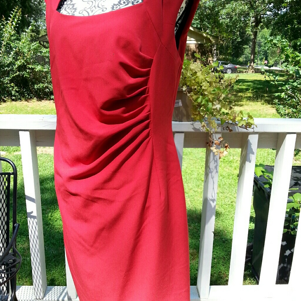 Dress - Picture 2 of 3