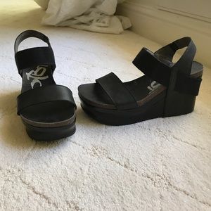 Black OTBT Wedges (size 8.5)