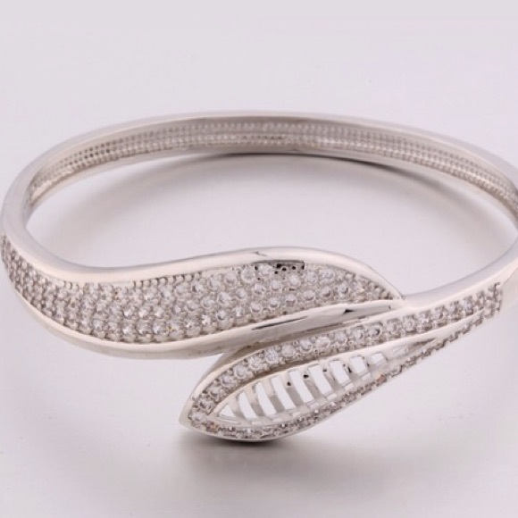 🆕 bangle bracelet. - Picture 3 of 6